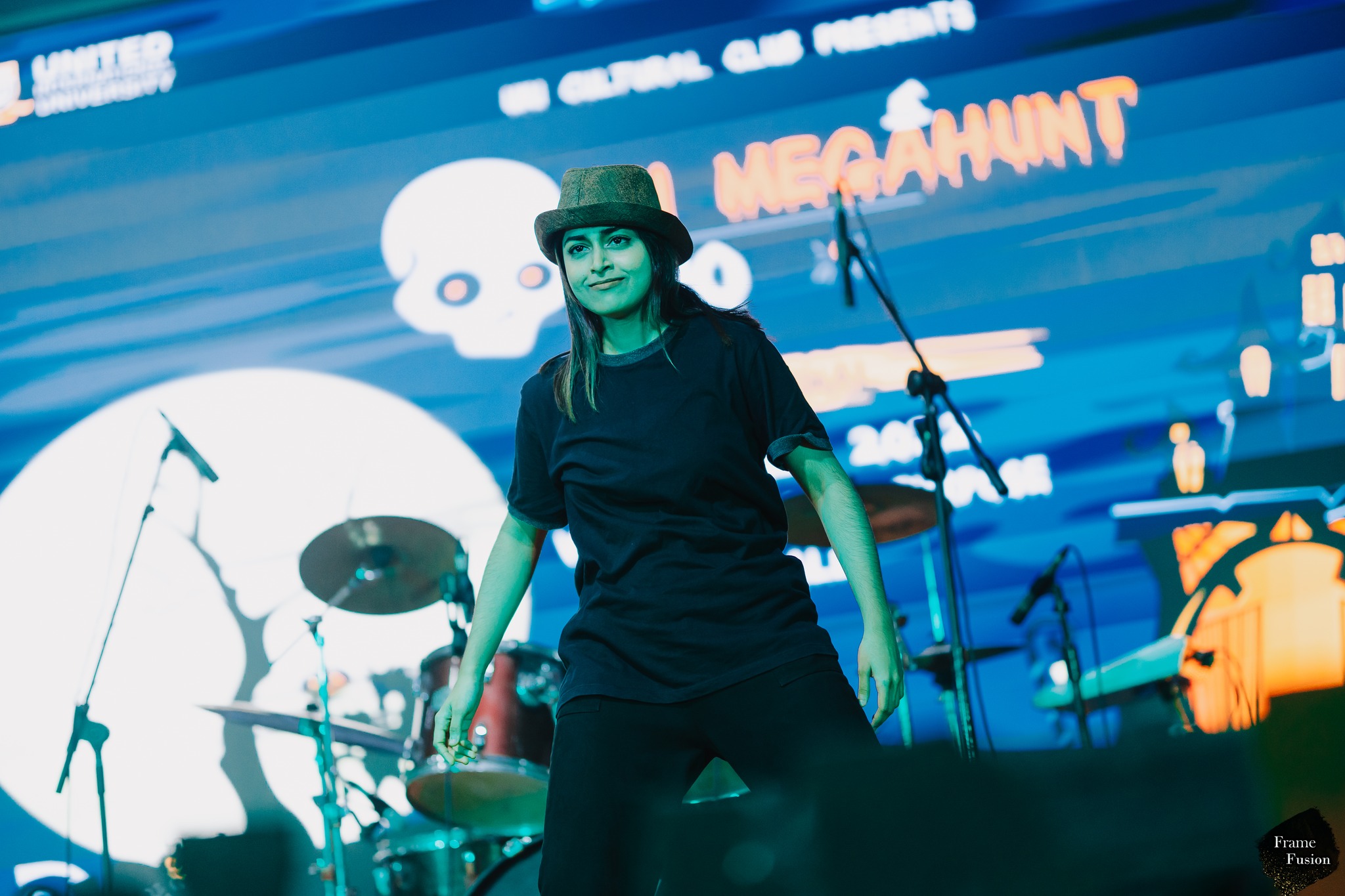 MegaHunt Stage Performance